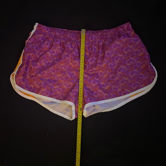 Women's pony Purple‎ Patterned Shorts - Picture 2 of 9